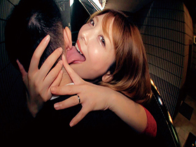 乳首びんびんどすけべスナックママ チ●ポ狂いの肉感でか尻性欲モンスター　サンプル画像04